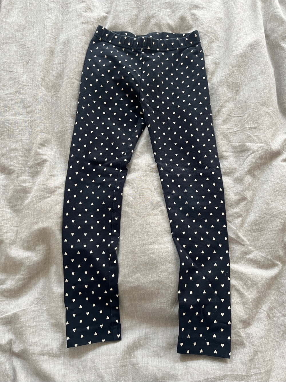 Hanna Andersson Navy Leggings with White Heart Print